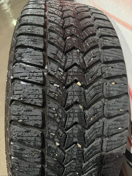 Roti 225/50 R17 Debica
