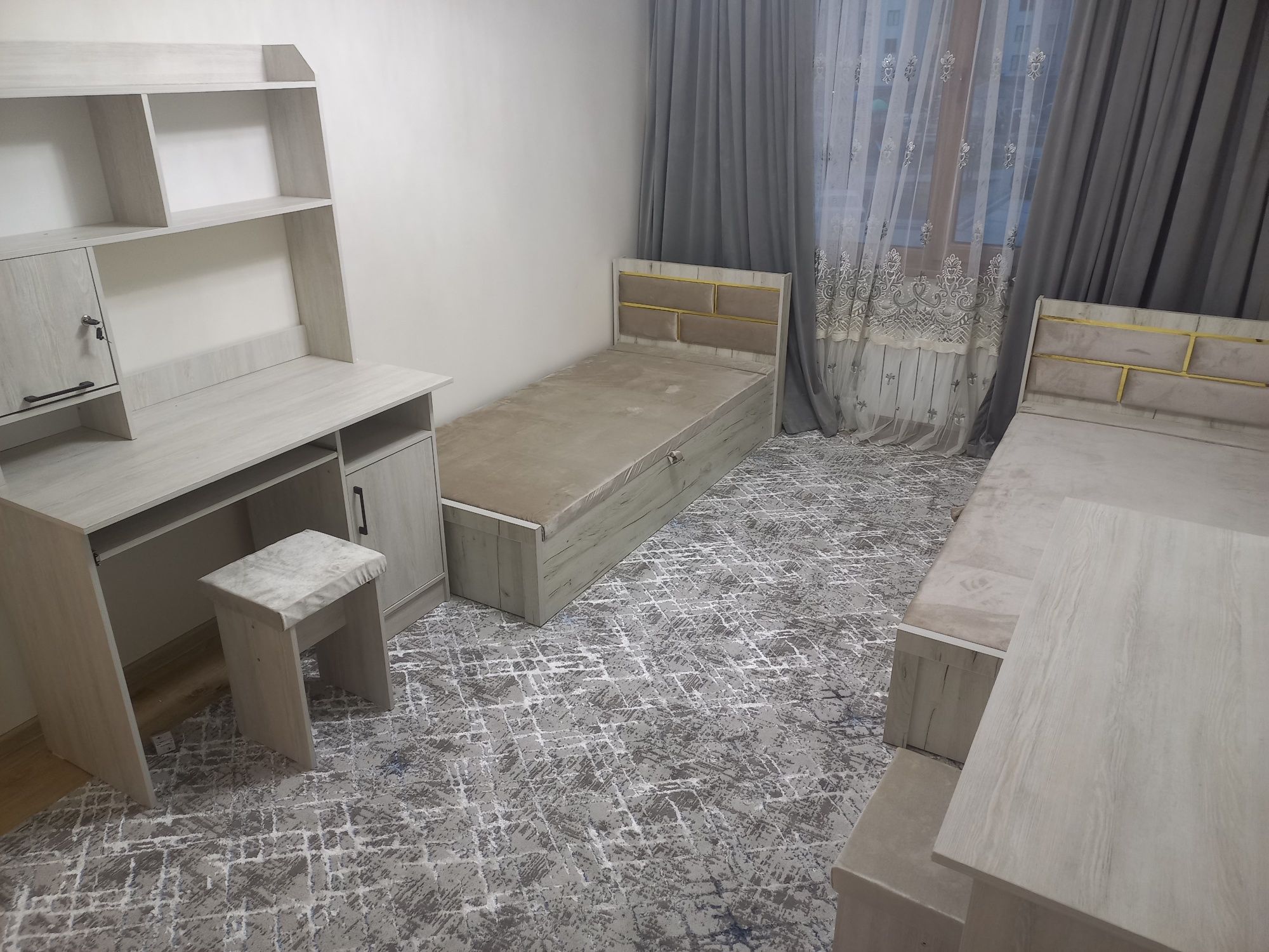 Divan bor kishilik