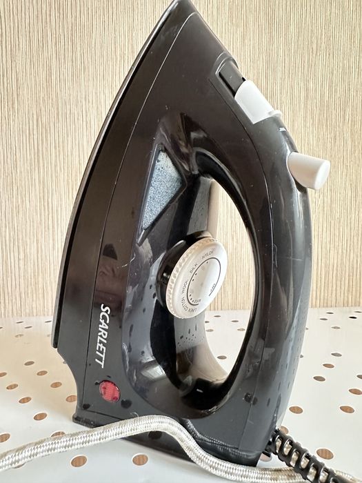 Продам утюг Scarlett