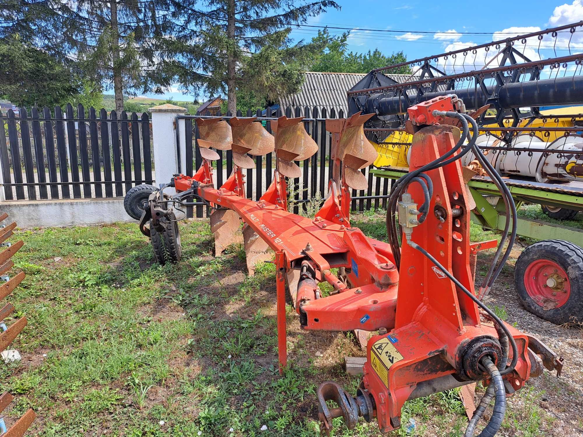 CASE MAGNUM MX 240 ,plug kuhn  scarificator perrein