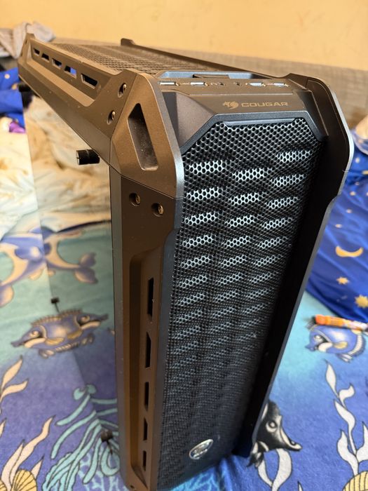 Vand carcasa cougar panzer negru