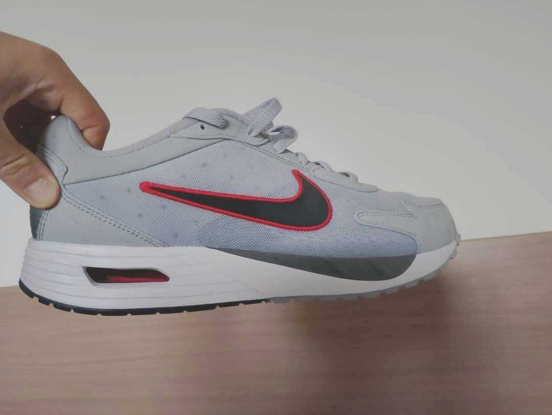 Продавам мъжки маратонки Nike Air Max 44 размер