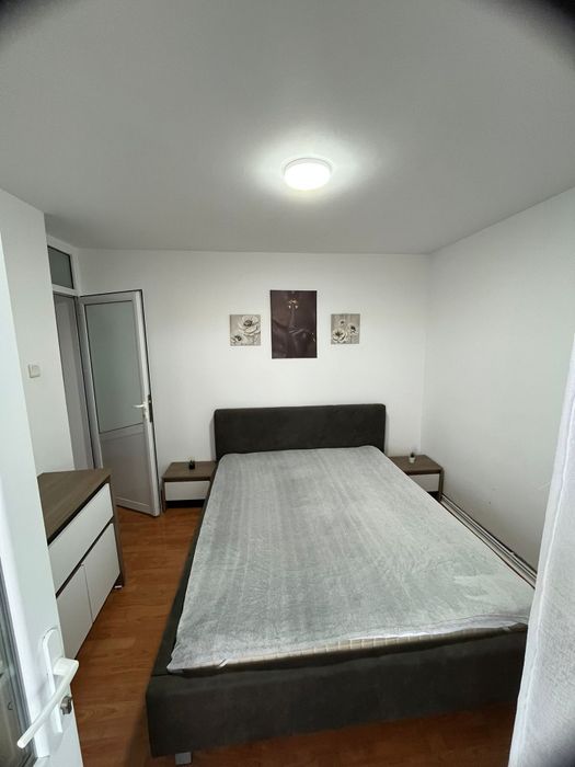 Inchiriez apartament 2 camere decomandat