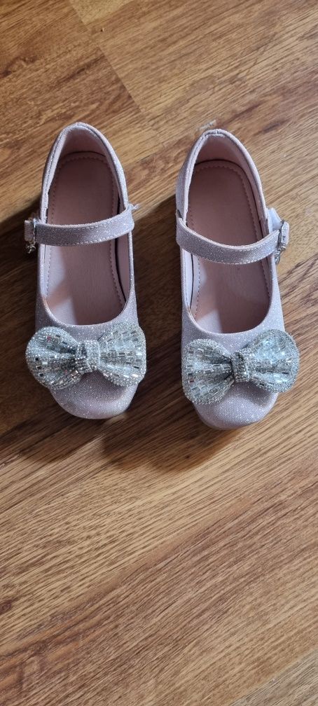 Pantofi eleganti si balerini