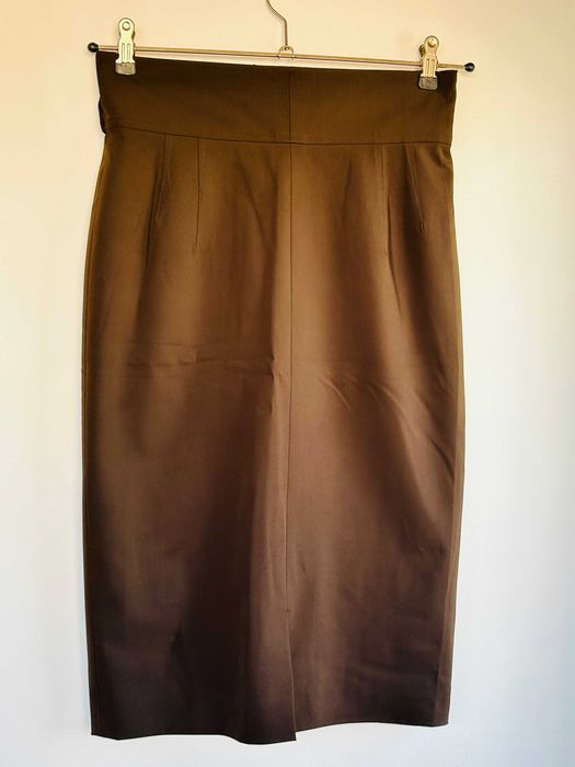 Елегантни поли-ежедневни и делови.