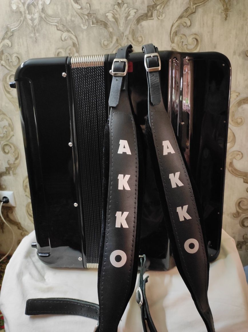 Баян АККО Сатурн