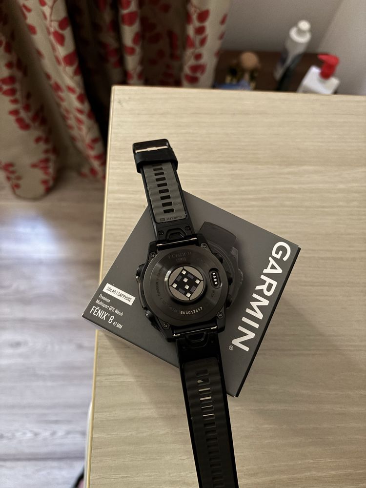Garmin Fenix 8 47 mm Solar Sapphire- Titanium Carbon Gray