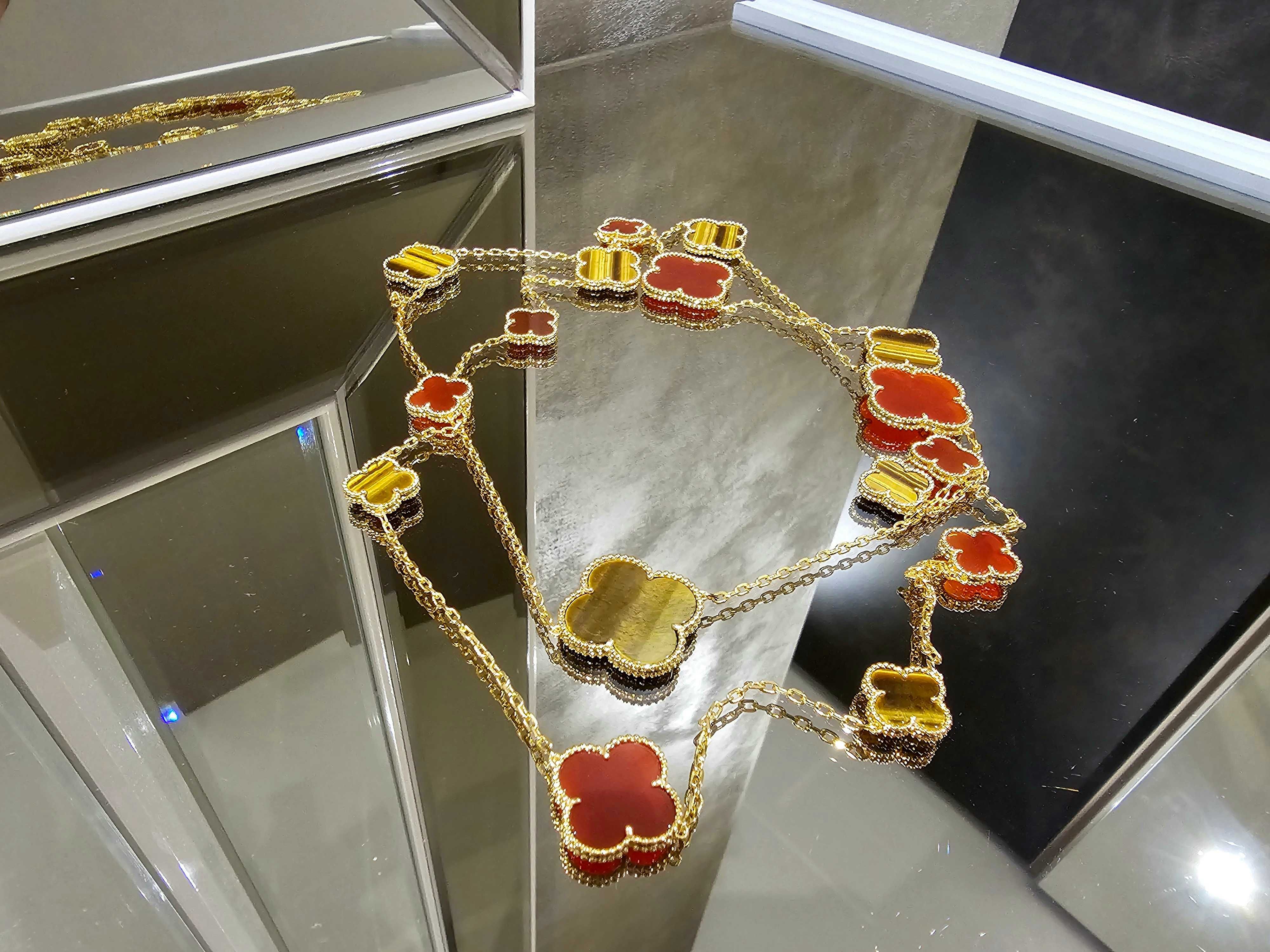 Van Cleef & Arpels VCA Gold Carnelian 16 Motifs Alhambra Дамско Колие