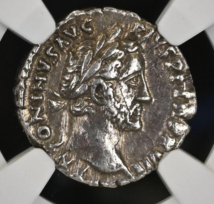 Монета динарий Римская империя