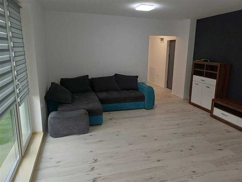 Inchiriez in Floresti Ap. 2 cam. (53m2), cu terasa de 50m2 si parcare.