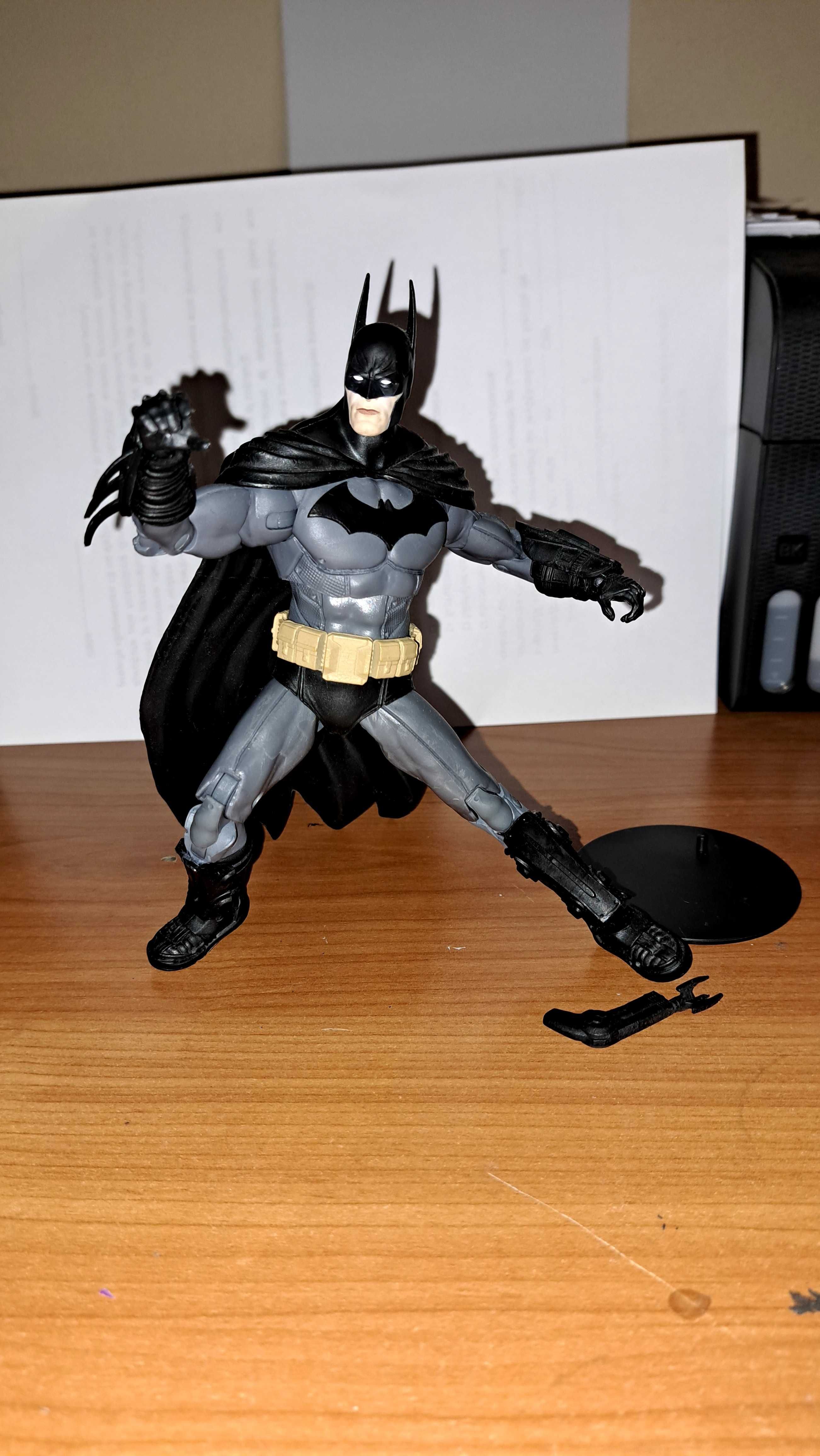 Figurina batman arkham city mcfarlane