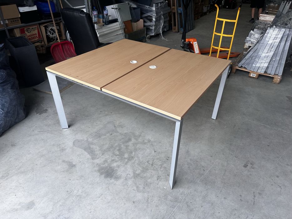 Офис бюра ORT с метална конструкция – 120x140x75 см, 15 бр. налични
