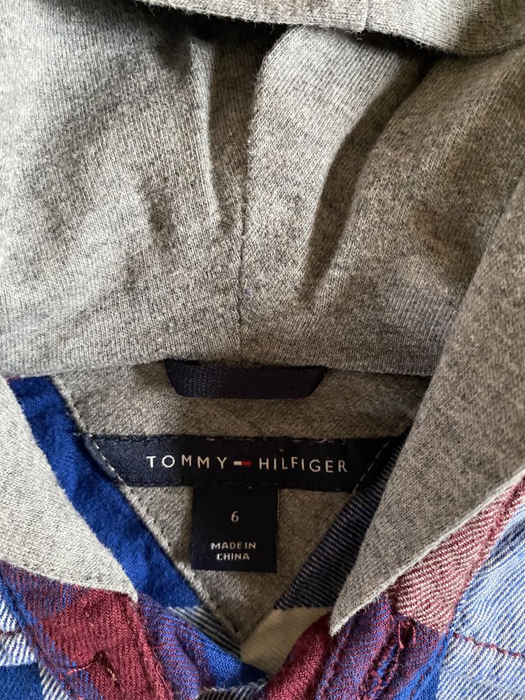 Cămașă tip hanorac cu glugă, Tommy Hilfiger pentru băieți, 6 ani. Nou!