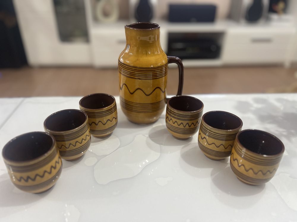 Керамичен сервиз.