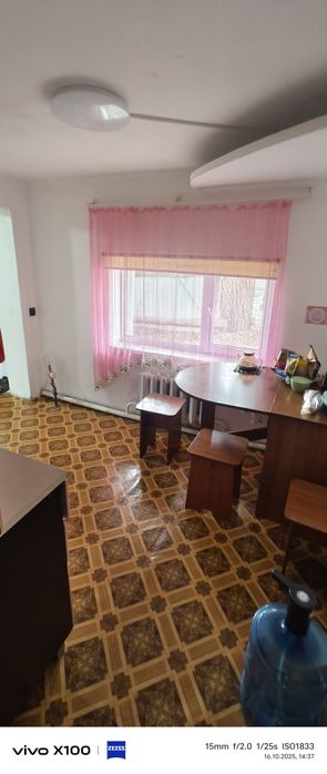 Сдается дом 45 квадратов,с мебелью. Дом на 2 хозяев с общим двором.