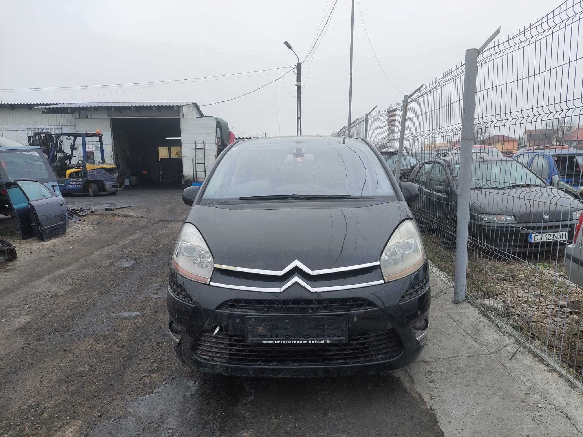 Dezmembram Citroen C4 Picasso, an 2008, motor 1.6 HDI