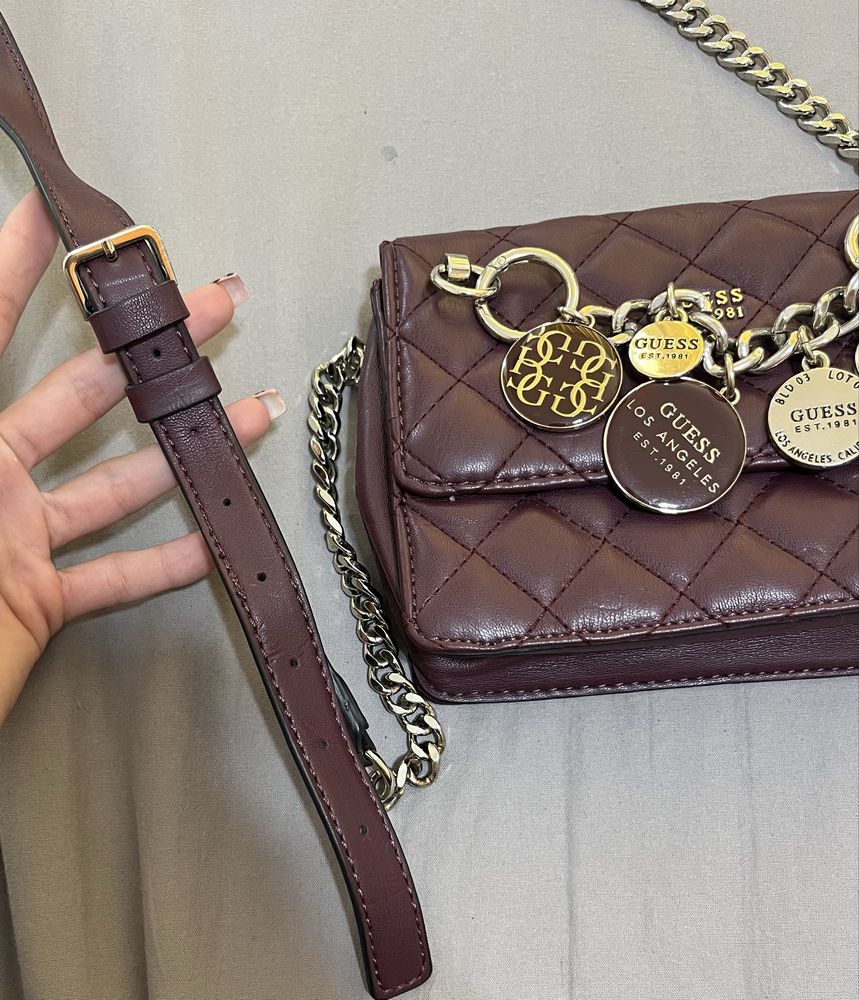 Оригинална чанта GUESS