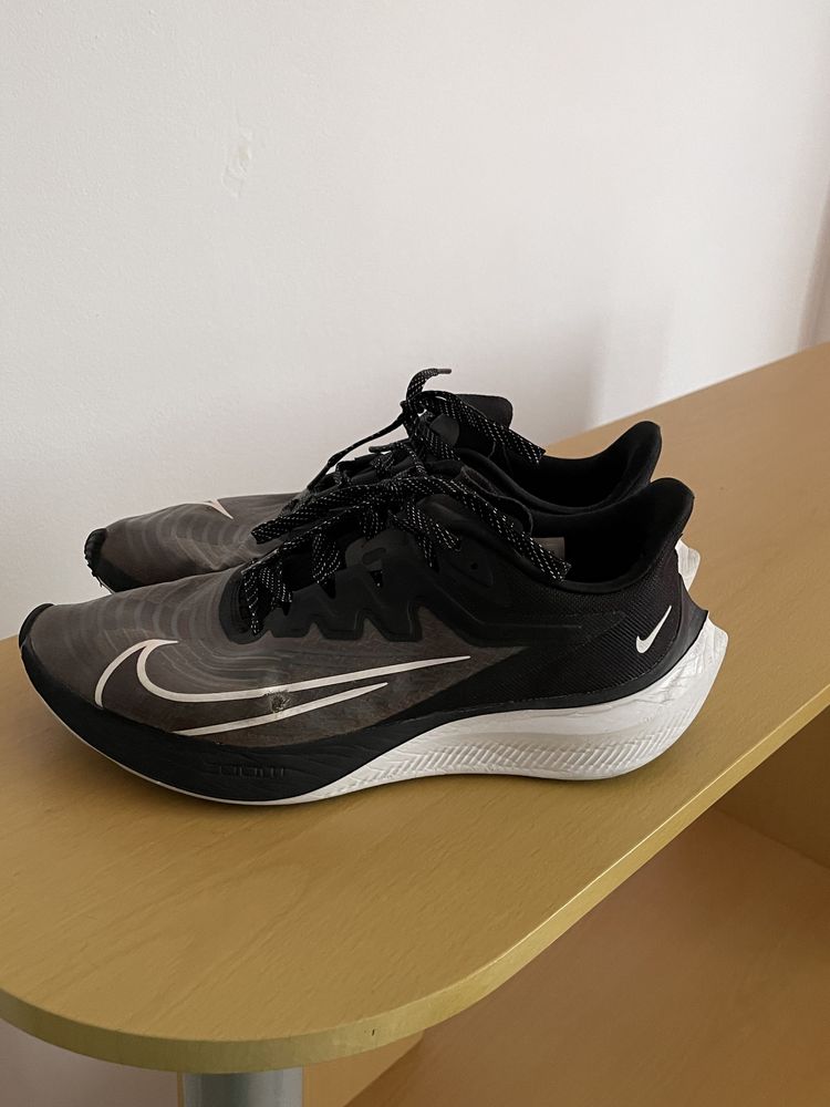 Nike zoom gravity