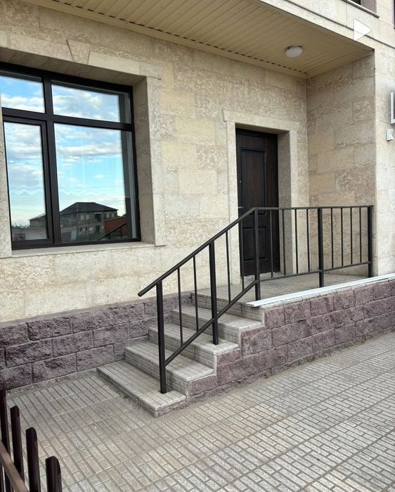 Окна пластиковые Изготовление пластиковых окон болконый витражи