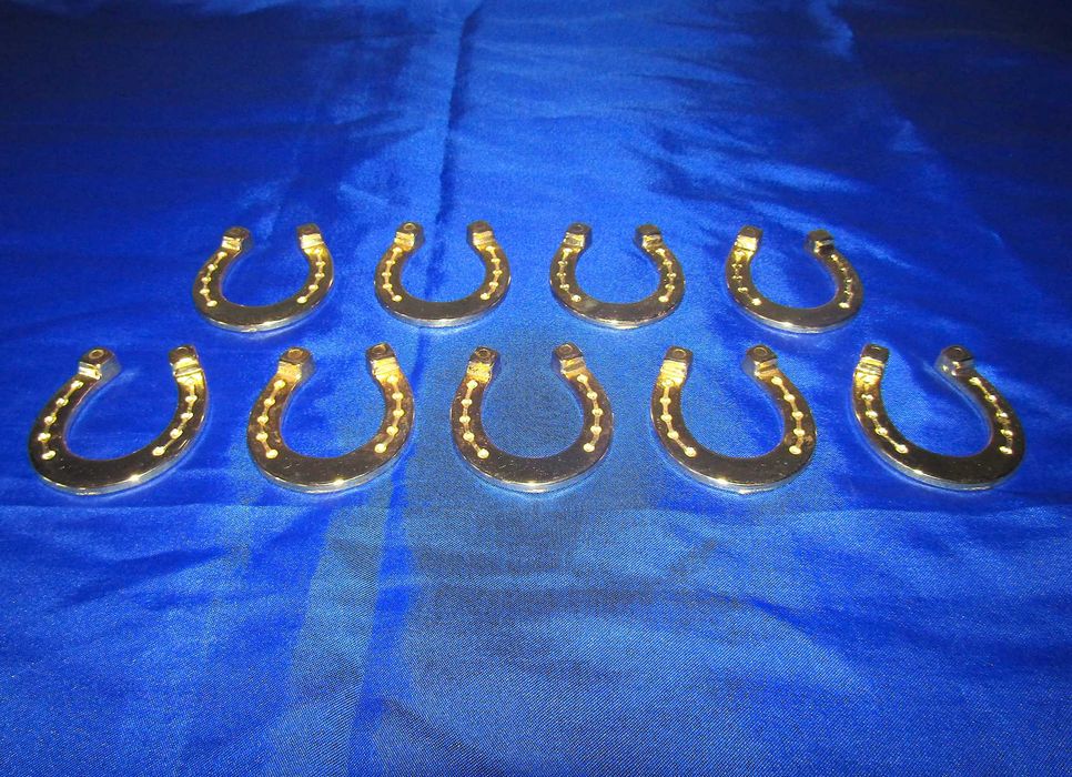 Бронзови подкови за късмет, нови