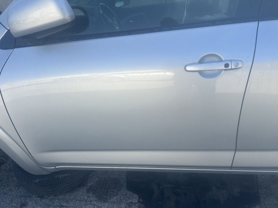 Предна и задна Врата за Тойота Рав4 Toyota Rav4 сиви врати 2008год