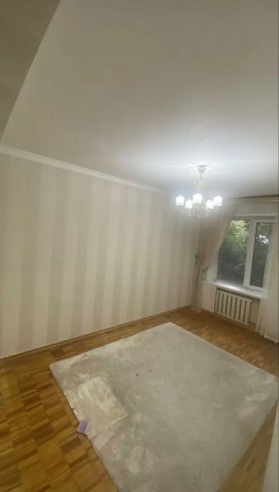 Ц-4 Продается 3 комнатная квартира массив Кашгар Юнусабад