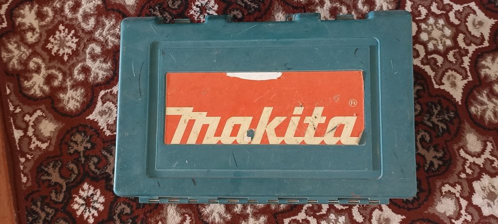 Перфоратор Makita