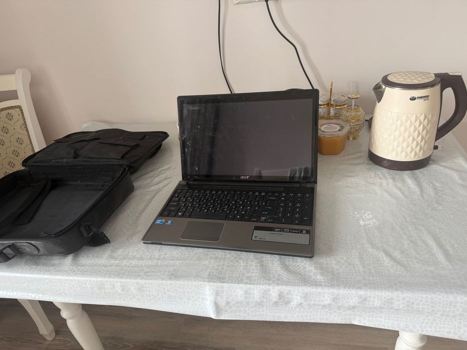Ноутбук acer в хорошем состоянии