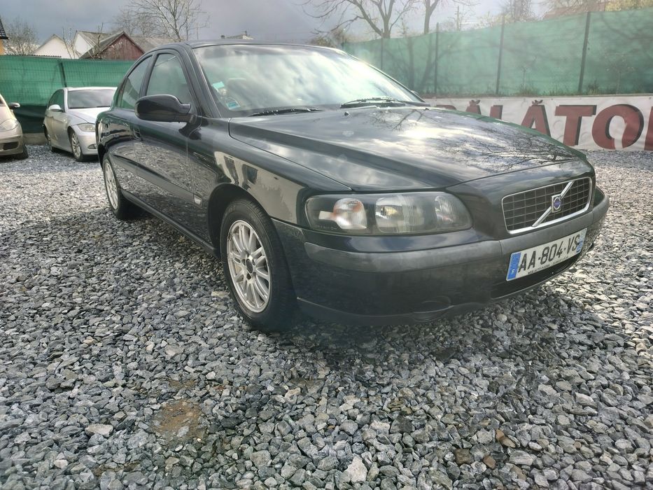 Volvo S60 din anul 2001 motor de 2.4 diesel la 999 euro
