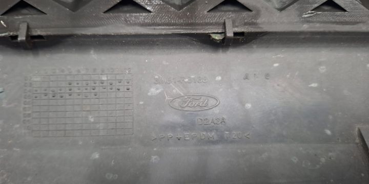 Grila radiator  3M51R8138AF Ford C-Max  seria