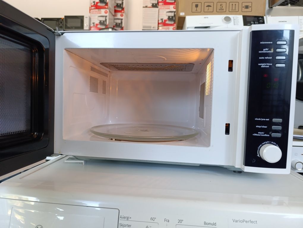 Голяма Микровълнова фурна KENWOOD