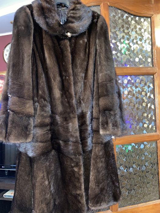 Продам норковую шубу