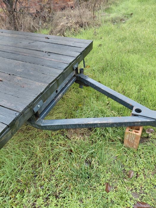 ремарке 1.5 тона на база шаси и заден мост от НИСА