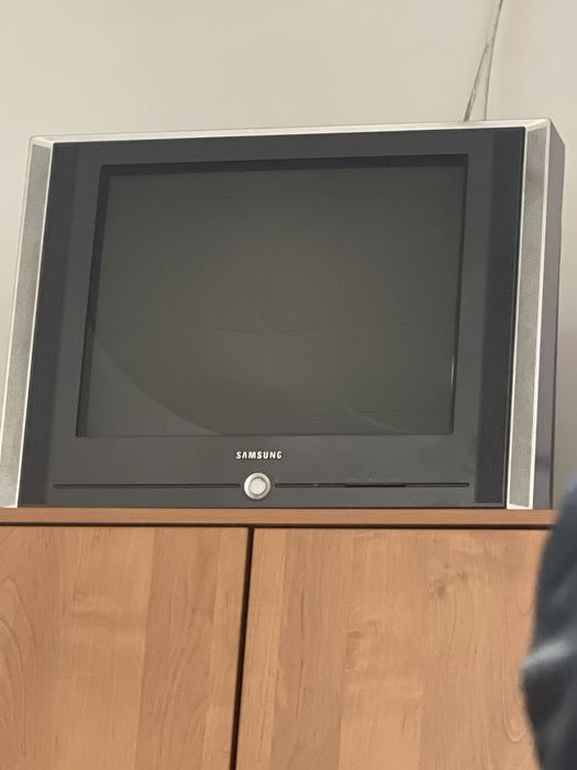 Телевизор продам