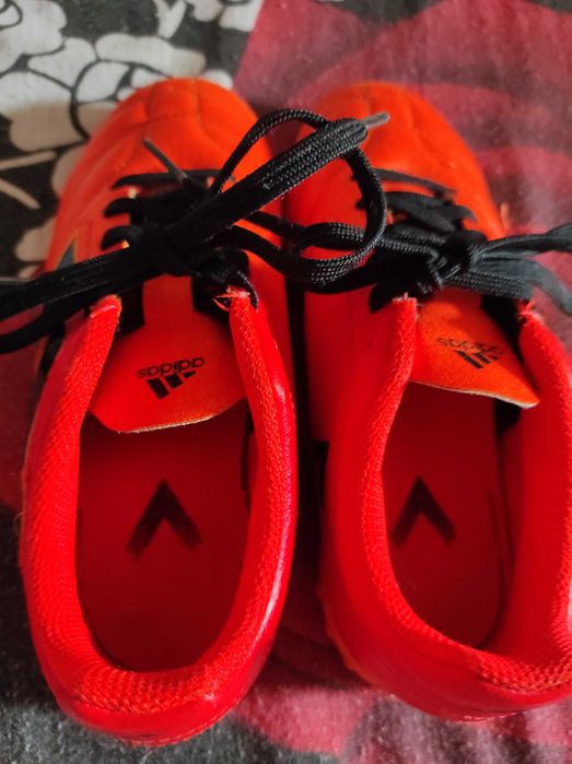 Маратонки за момче.