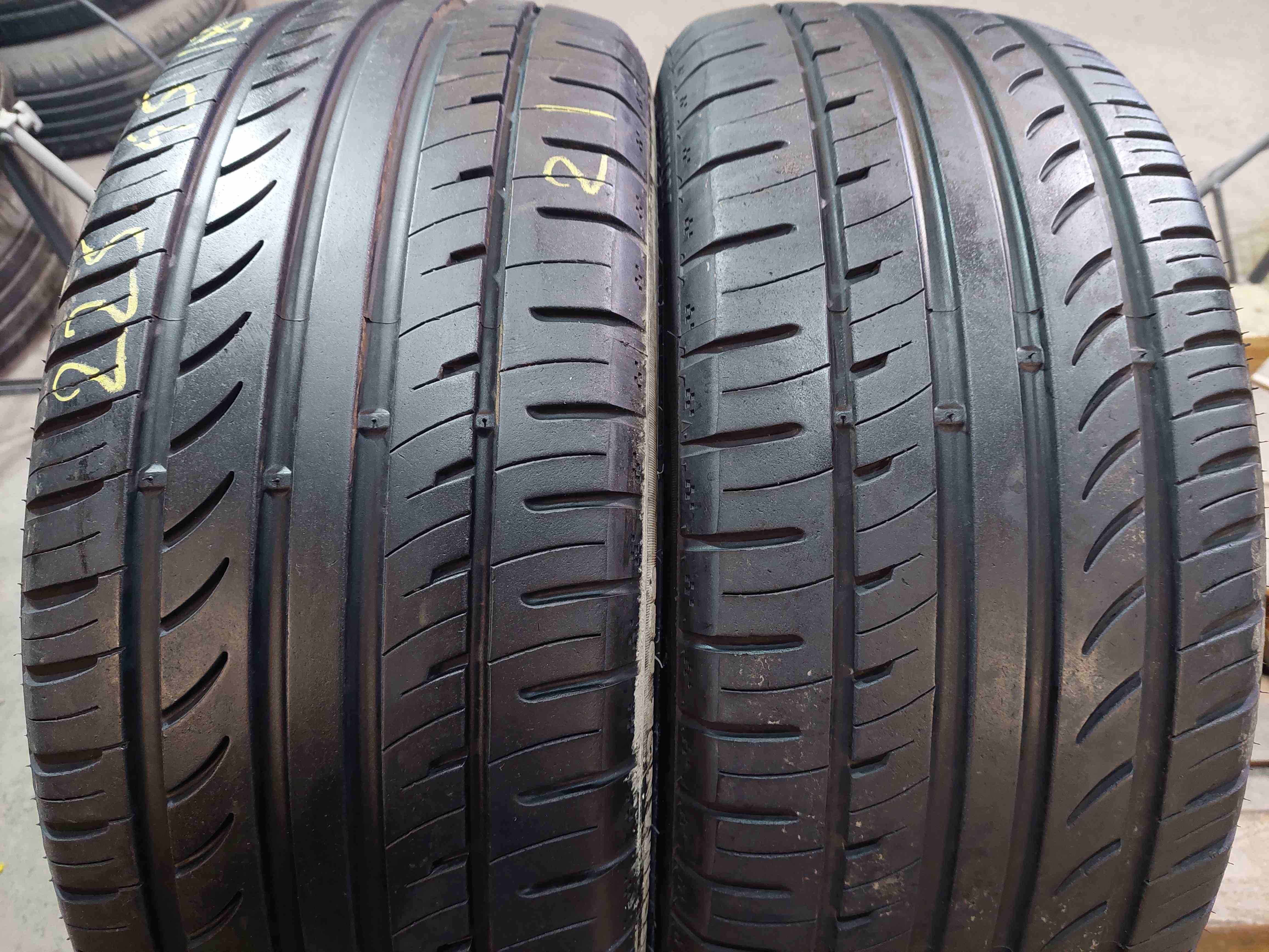 SET 2 Anvelope Vara 225/45 R18 RUNWAY Performance 926 95W