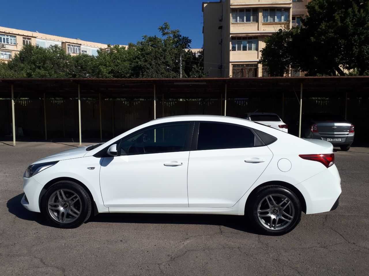 HYUNDAI ACCENT 2020г,идеал,автомат,38000 пробег,родная краска+навороты