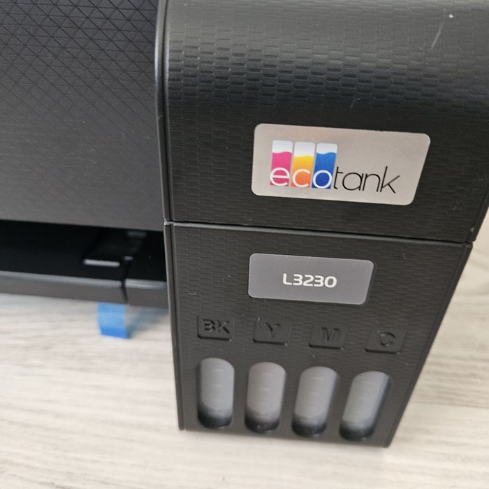 Vând imprimantă Epson L3230