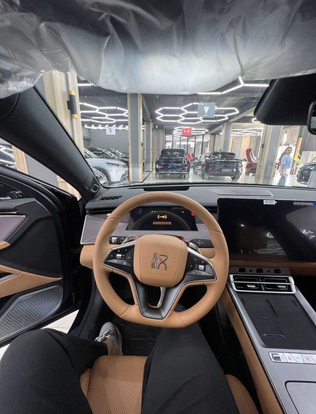 BYD HAN L flagship 701 km