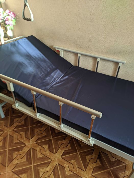 Кровать медицинская