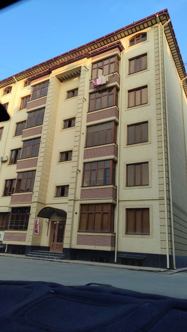 Срочно продается квартира Самарканде  вогзал  3/2/5  площадь 70 кв