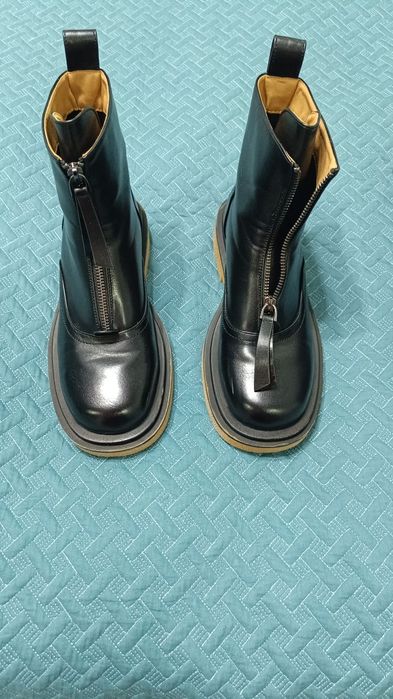 Продам женские ботинки,размер 39