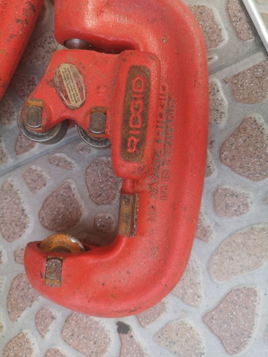 Тръборез Ridgid 42A Висококачествена 4колесна 3/4"-2"