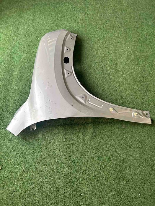 калник десен Dacia Spring 2021-2025 г. #014S