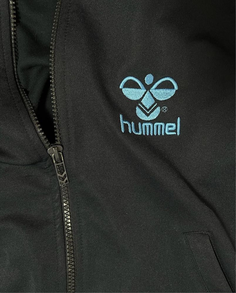 Спортно яке Hummel