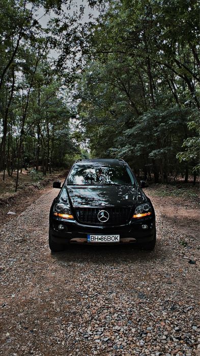 Mercedes ML320, Accept și variante