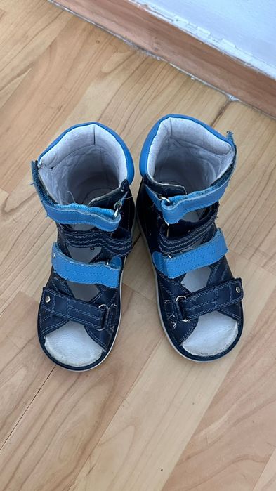 Ортопедические  обувь