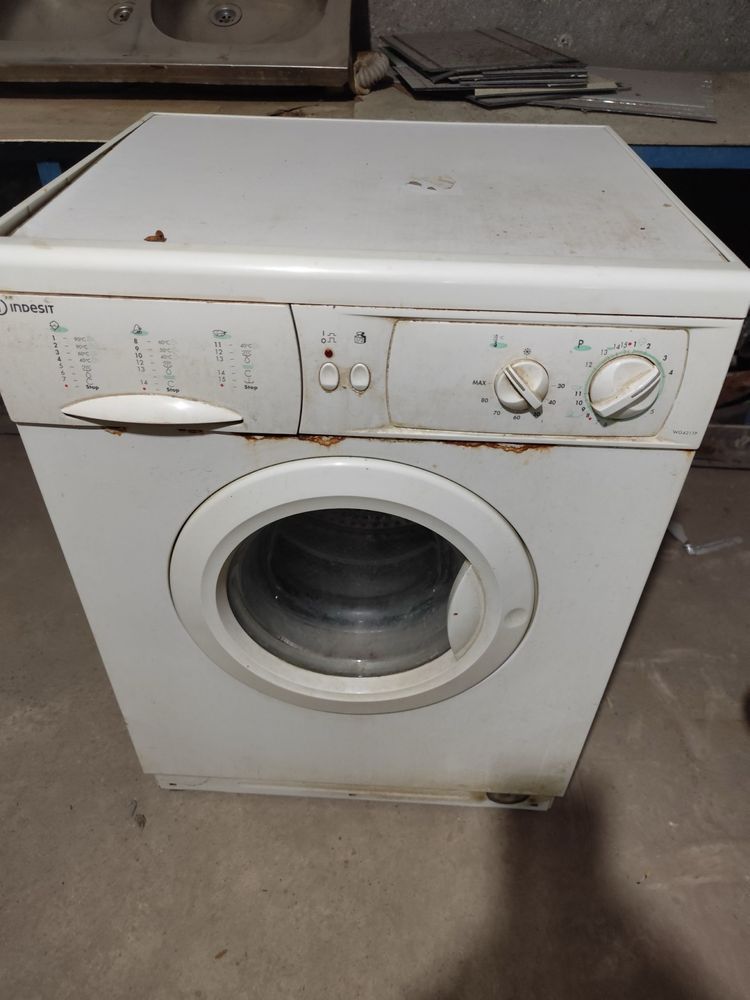 АВТОМАТ КИР МОШИНА INDESIT 349 минг сумга сотилади