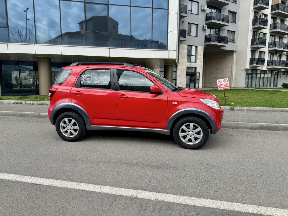 Vand Daihatsu Terios J2. 4X4. Benzina