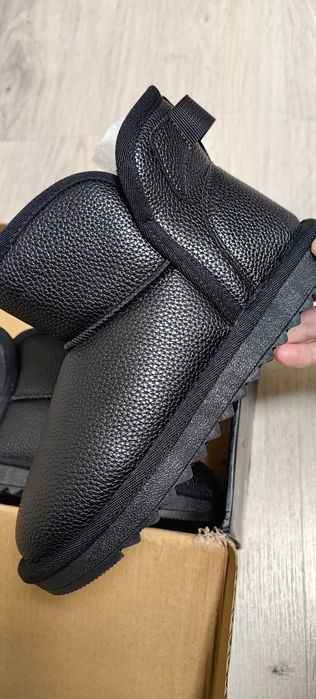 Продам Угги новые 33р